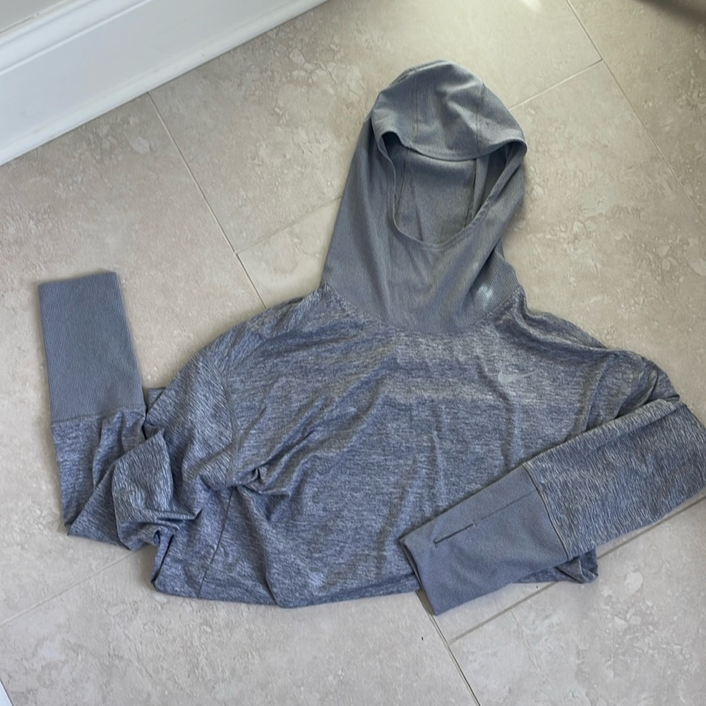 Nike dry fit pull over